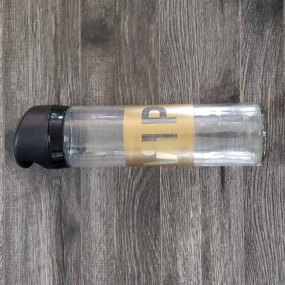 Iron Man VIP glass water bottle - Picture 2 of 3